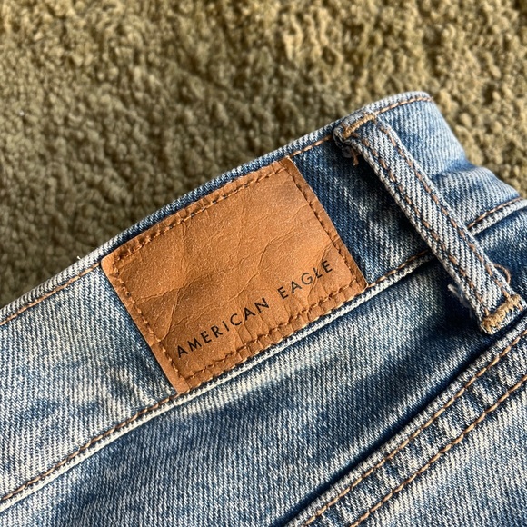 AE High Waist 90s Boyfriend Shorts - Picture 3 of 9
